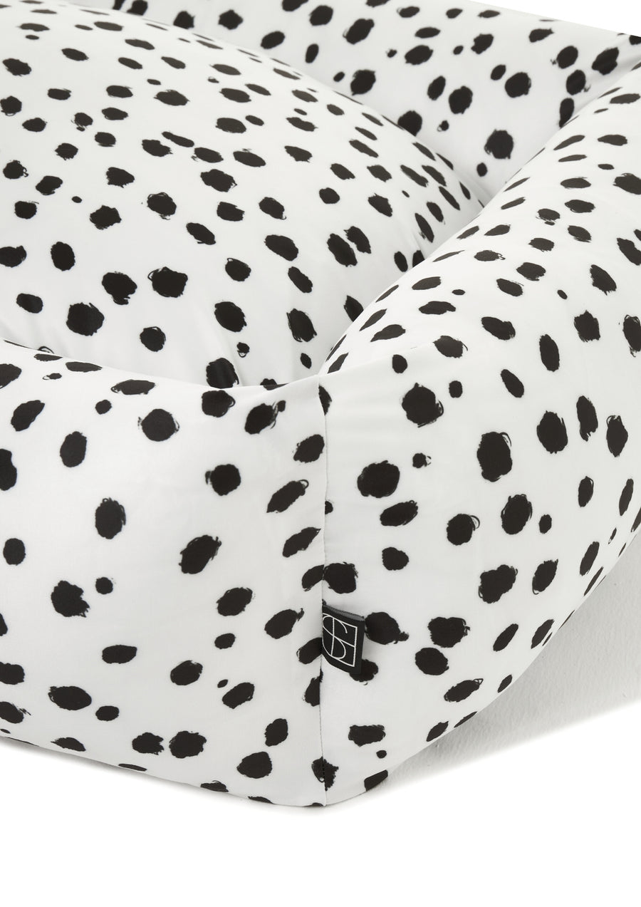 Dalmatian Dog Bed + Spare Cover - Settle Beds