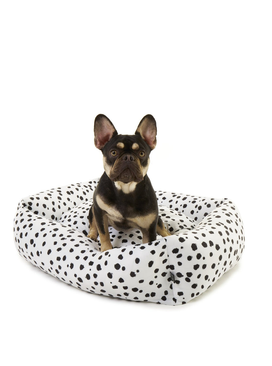 Polka dot shop dog bed