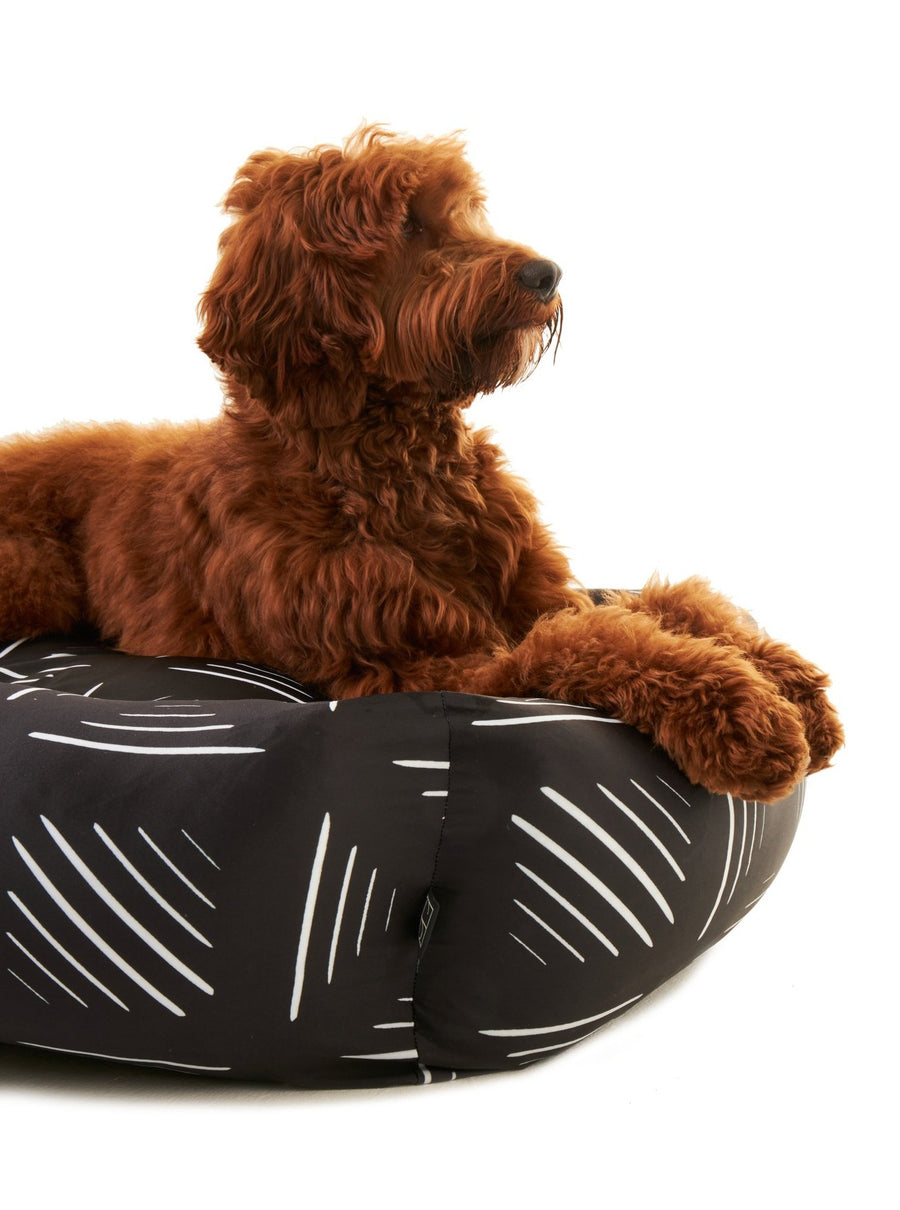 Monochrome Dog Bed - Settle Beds